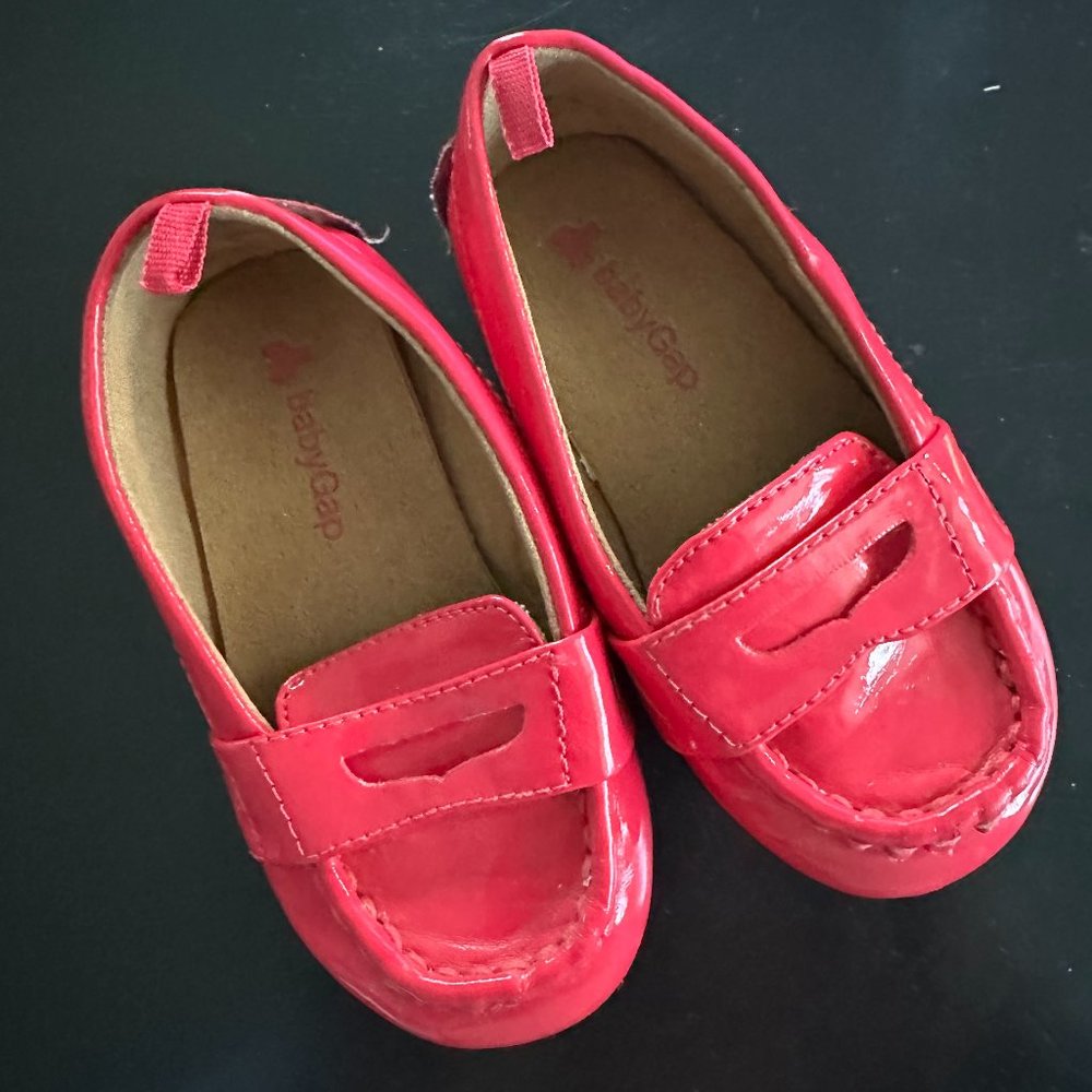 Baby Gap Little Girls Hot Pink Faux Leather Loafers EUC Sz Infant 6